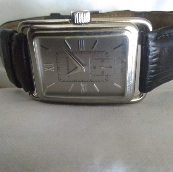 Vintage Burberry watch - Picture 5 of 10
